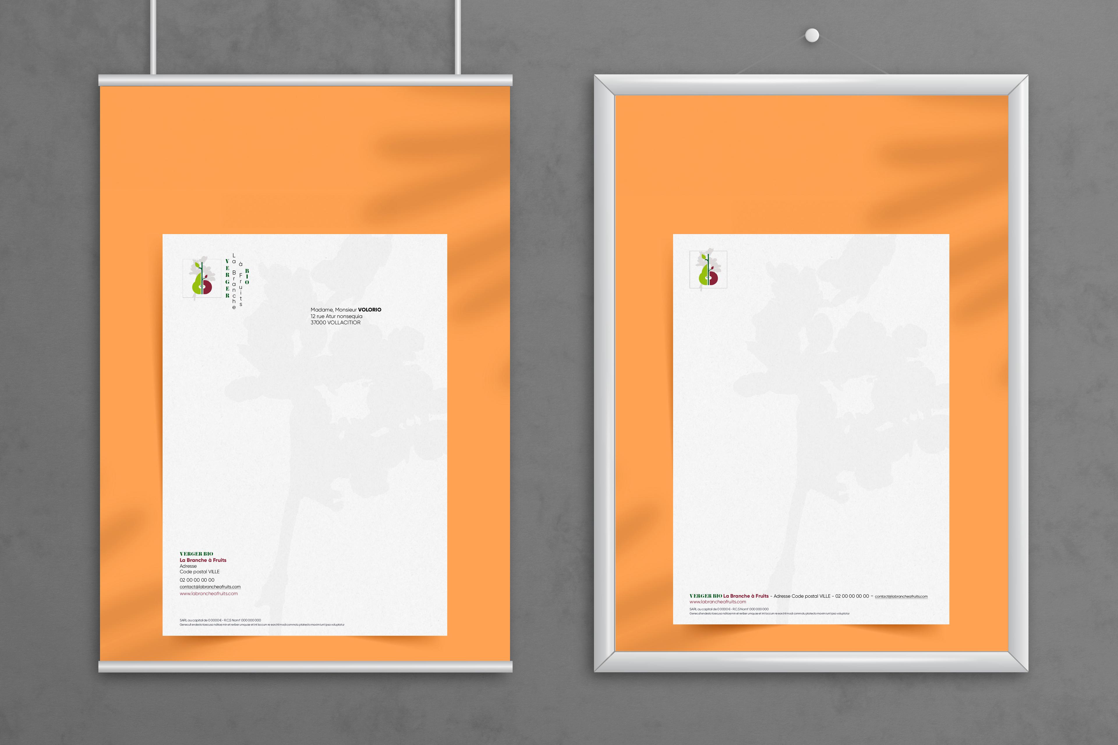 Mockup de deux cadres muraux de présentation de mise en page d'entête de lettre et suite de lettre pour le logo du verger La Branche à Fruits